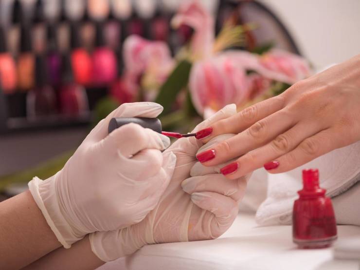 Manicure-E-Trattamenti-Mani.jpg